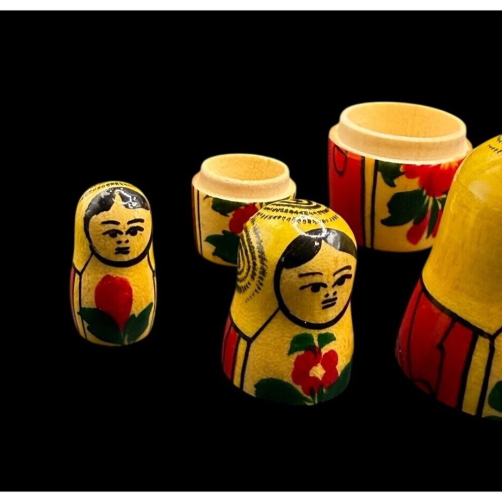 Hand-Painted Set Of 6 Wooden Russian Matryoshka Nesting Dolls With Floral Design - Picture 9 of 11